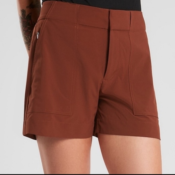 Athleta Pants - Athleta Tribeca Utility Short in Dried Cinnamon, Size 16